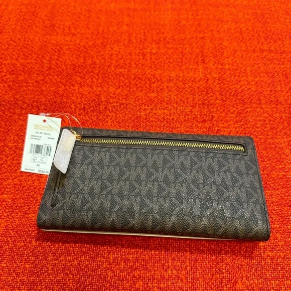 ❤️❤️❤️NEW Set Michael kors bag+Trifold wallet❤️❤️❤️